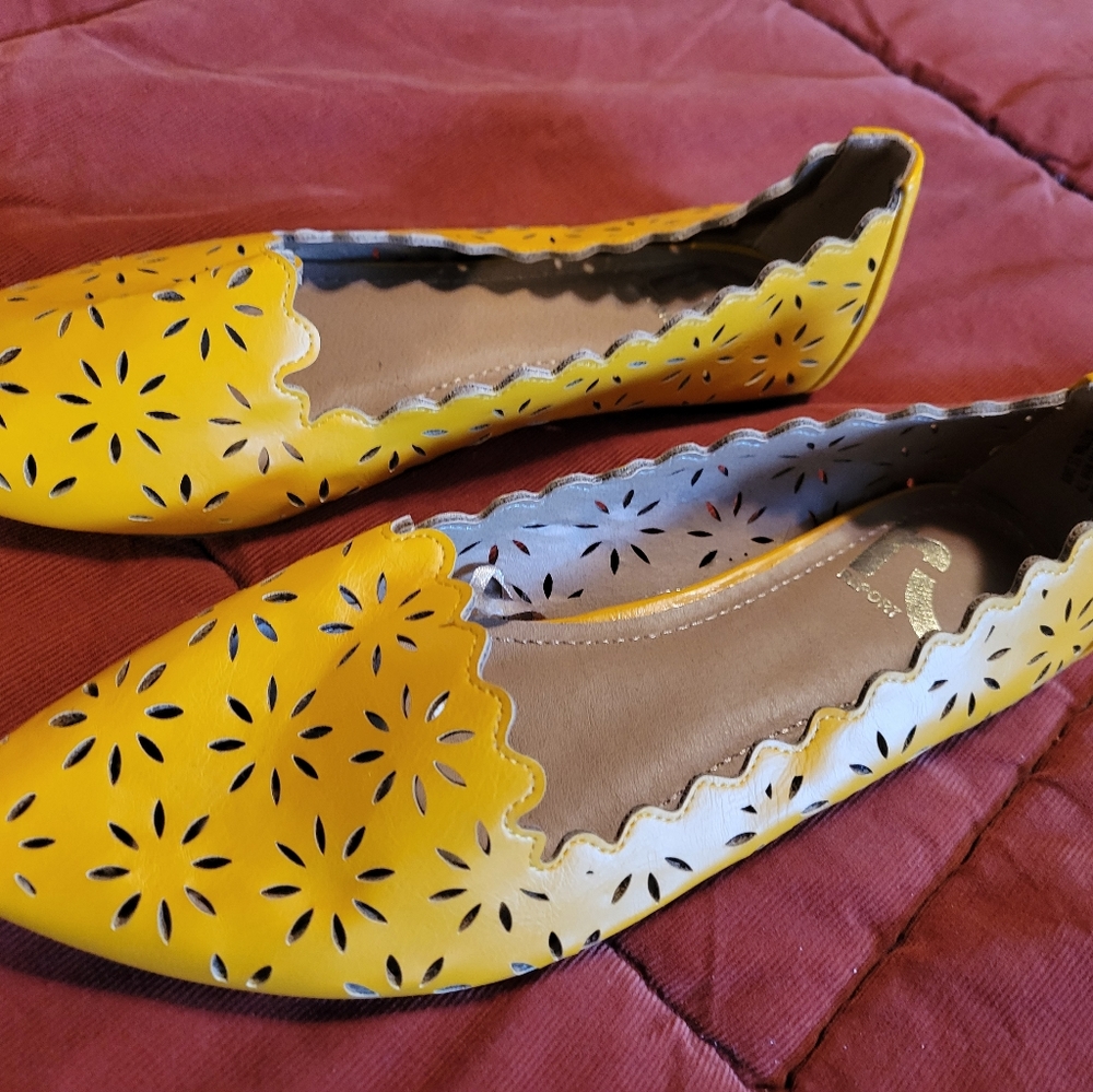 Womens flats shoes